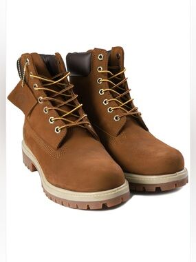 TIMBERLAND 6 IN PREMIUM WATERPROOF BOOT 
DK Wheat Nubuck NIB SZ 9.5 M/M
11.5M/M